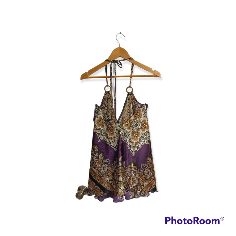 Halter Top - Picture 2 of 7